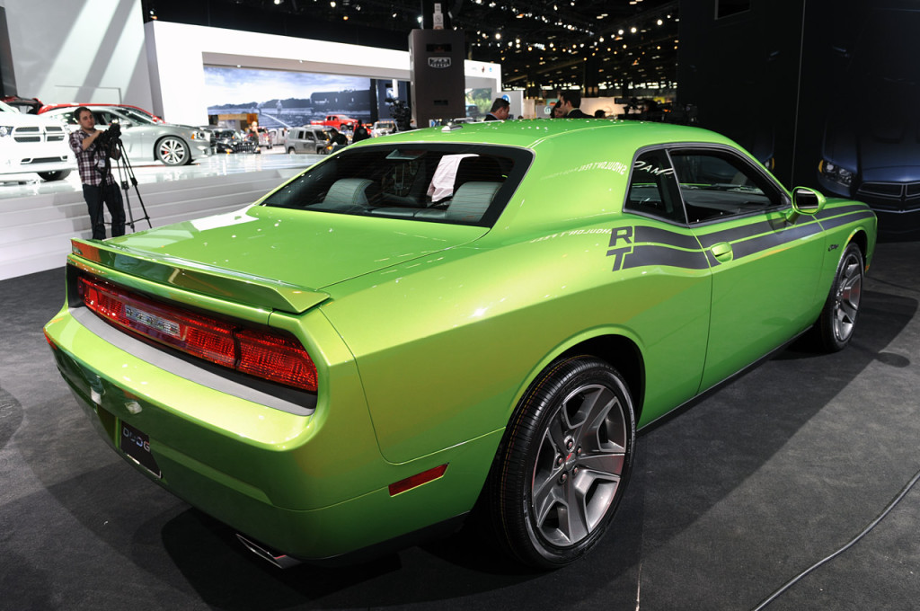 02-dodge-challenger-green-envy