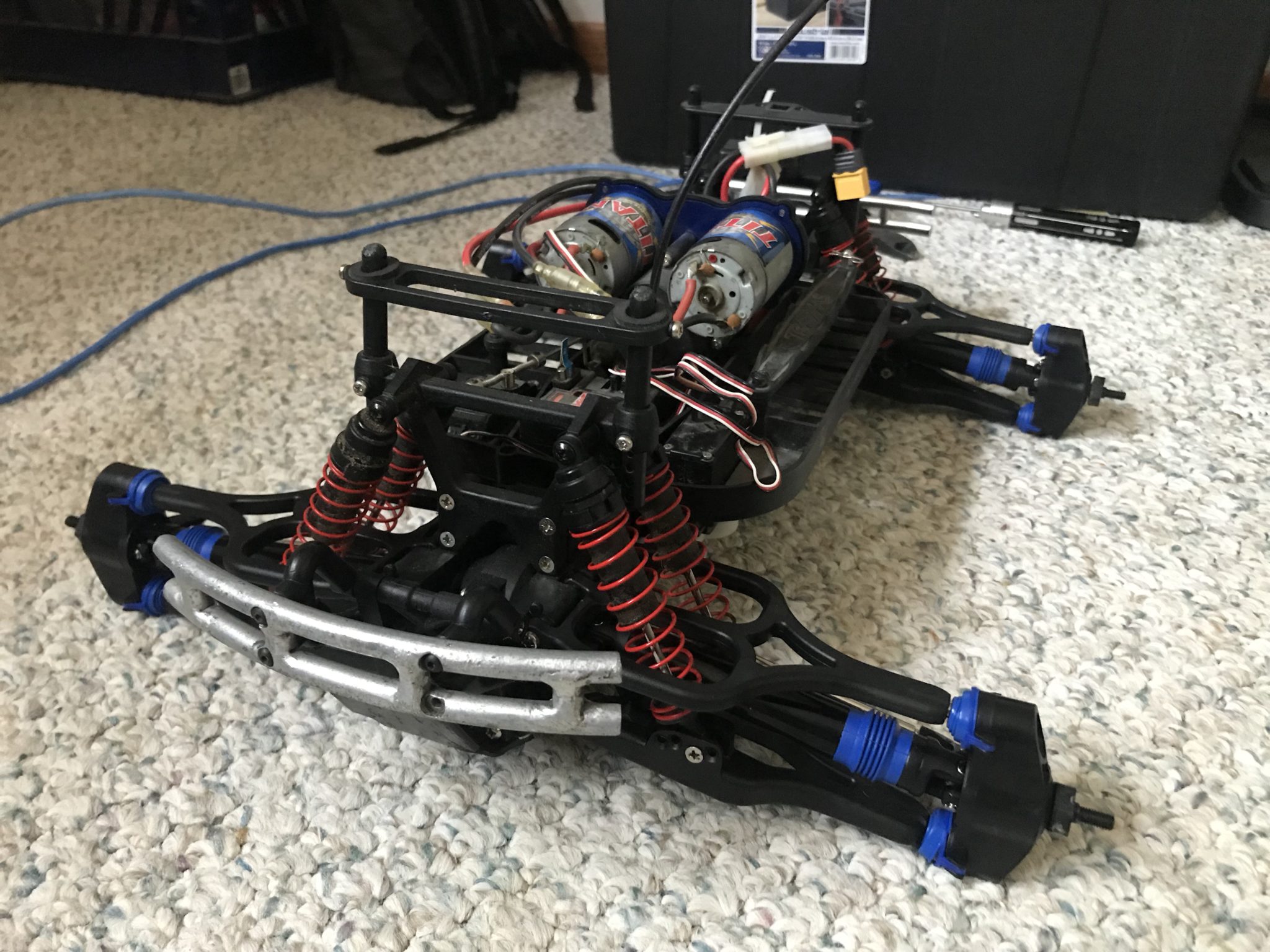 3906 E Maxx CVD Upgrades Meatball Racing